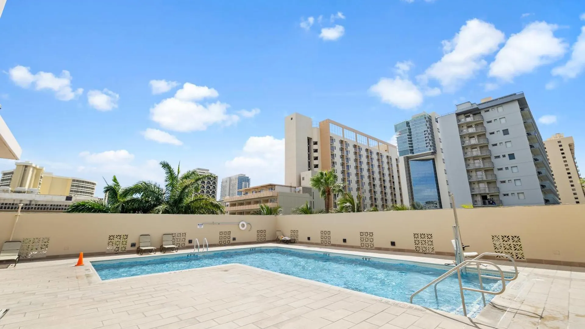 בית נופש הונולולו Royal Kuhio 1709 - Spacious Studio With Stunning Ocean City Views In The Heart Of Waikiki!